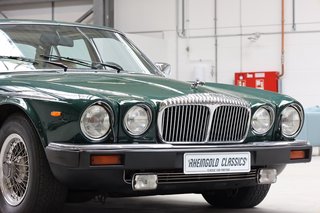 1990 Jaguar Daimler Double Six in british racing green - photo 10