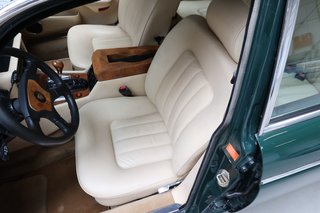 1990 Jaguar Daimler Double Six in british racing green - photo 24