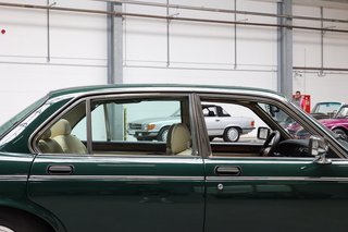 1990 Jaguar Daimler Double Six in british racing green - photo 34