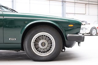 1990 Jaguar Daimler Double Six in british racing green - photo 35