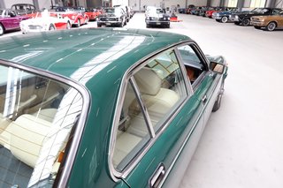 1990 Jaguar Daimler Double Six in british racing green - photo 38