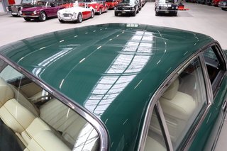 1990 Jaguar Daimler Double Six in british racing green - photo 63