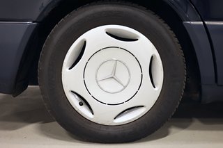 1994 Mercedes-Benz E 220 T W124 7-Sitzer - bilder 32