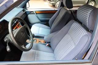 1994 Mercedes-Benz E 220 T W124 7-Sitzer - bilder 8