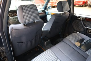 1994 Mercedes-Benz E 220 T W124 7-Sitzer - bilder 20