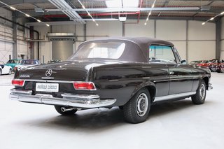 1965 Mercedes-Benz 220 SEb Cabriolet im seltenen Tabakbraun - photo 11