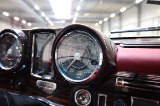1969 Mercedes-Benz 280 SE 3.5 Liter V8 mit Luftfahrwerk, Schiebedach - photo 47