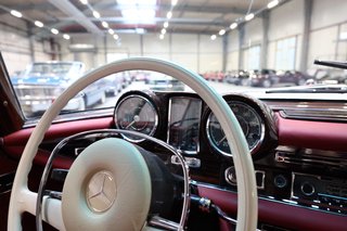 1969 Mercedes-Benz 280 SE 3.5 Liter V8 mit Luftfahrwerk, Schiebedach - photo 49