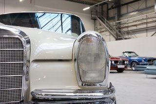 1969 Mercedes-Benz 280 SE 3.5 Liter V8 mit Luftfahrwerk, Schiebedach - photo 53