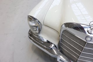 1969 Mercedes-Benz 280 SE 3.5 Liter V8 mit Luftfahrwerk, Schiebedach - photo 54