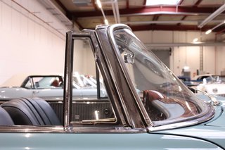 1966 Mercedes-Benz 250 SE Cabrio im wunderschönen Zustand - photo 92