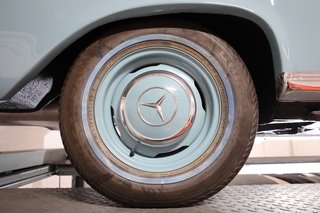 1966 Mercedes-Benz 250 SE Cabrio im wunderschönen Zustand - photo 145