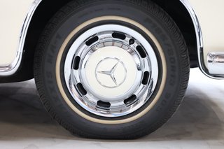 1960 Mercedes-Benz 220 SEa Ponton Cabriolet - photo 68
