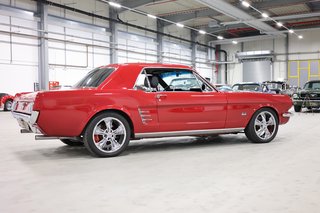 1966 Ford Mustang Coupé V8  neuer 302 V8 Motor - photo 24