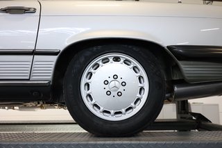 1988 Mercedes-Benz SL 560 scheckheftgepflegt, 2. Hand - photo 125