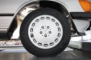 1988 Mercedes-Benz SL 560 scheckheftgepflegt, 2. Hand - photo 127