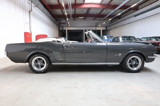 1966 Ford Mustang Cabriolet 289cui V8 Servo+Scheibenbremsen - foto 73