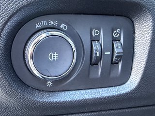 Opel Corsa F Elegance Automatik - bilder 8