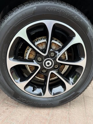 smart forfour Basis 66 kW - bilder 12