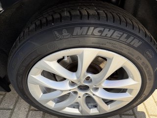 BMW 218 d Active Tourer  Tüv Neu Navi - foto 38