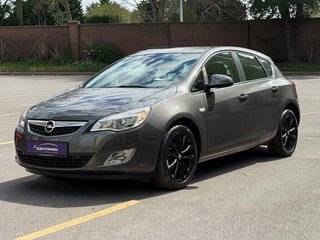 Opel Astra J 5-trg. Edition Tüv Neu Klima