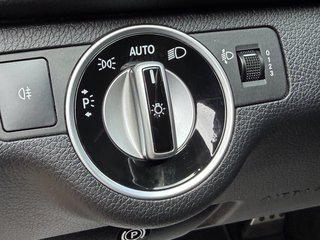 Mercedes-Benz C 180 CGI BlueEfficiency Automatik - foto 8