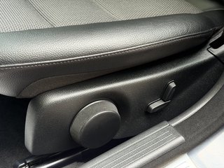 Mercedes-Benz C 180 CGI BlueEfficiency Automatik - foto 24