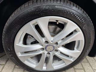Mercedes-Benz C 180 CGI BlueEfficiency Automatik - foto 36