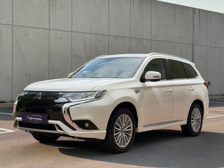 Mitsubishi Outlander PHEV Basis 4WD Plug in Hybrid - bilder 3