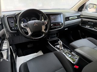Mitsubishi Outlander PHEV Basis 4WD Plug in Hybrid - bilder 7