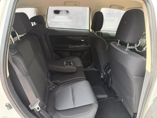 Mitsubishi Outlander PHEV Basis 4WD Plug in Hybrid - bilder 8