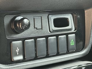 Mitsubishi Outlander PHEV Basis 4WD Plug in Hybrid - bilder 21