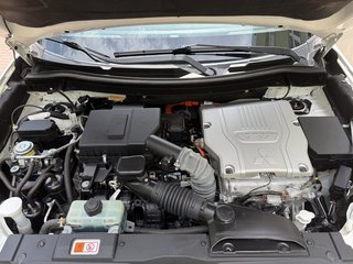 Mitsubishi Outlander PHEV Basis 4WD Plug in Hybrid - bilder 45