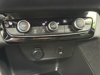 Opel Corsa F Elegance Apple CarPlay - bilder 26