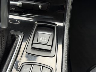 BMW 220 i Advantage Automatik 1.Hand - foto 23