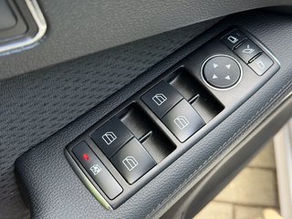 Mercedes-Benz E 200 CGI BlueEfficiency Automatik Navi - foto 9