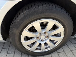 Mercedes-Benz E 200 CGI BlueEfficiency Automatik Navi - foto 44