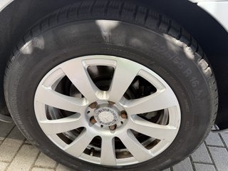 Mercedes-Benz E 200 CGI BlueEfficiency Automatik Navi - foto 45