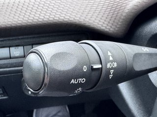Peugeot 2008 Allure  Standheizung PDC - foto 12