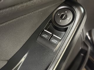 Ford Fiesta Trend 1.4 TDCI Klima Tüv 03.2018 - bilder 7