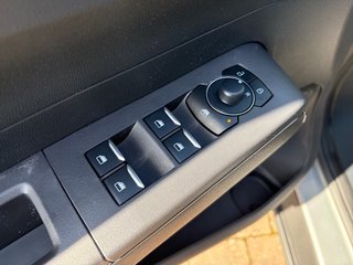 Ford Tourneo Courier Titanium +AUTOMATIK+WINTERPAKET+ - bilder 5