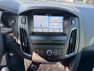 Ford Focus ST-Line +neuer Zahnriemen+Bi-Xenon+Tempomat+Winterpaket - foto 1