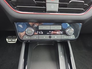 Skoda Kamiq Monte Carlo 1,5TSI DSG AHK/Matrix/el.Klappe         ** - foto 23