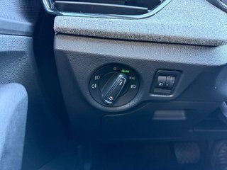 Skoda Kamiq Selection 1,5TSI DSG Kamera/LED/Kessy/Winterp.  ** - bilder 17