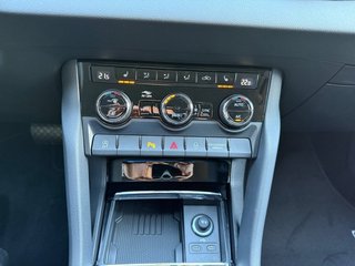 Skoda Karoq 1,5TSI DSG aAHK/Navi/Kamera/LED/ACC/Winterp.   ** - foto 23