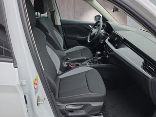 Skoda Kamiq Selection 1,0TSI DSG 16*Alu/Kessy/Kamera/2-Z.Klimaaut.  ** - foto 11