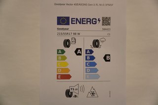 Ford Focus Active X 1,0 155PS aAHK/Navi/Kamera/Winterp.   ** - bilder 32