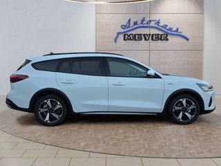 Ford Focus Active X 1,0 155PS aAHK/Navi/Kamera/Winterp.   ** - foto 1