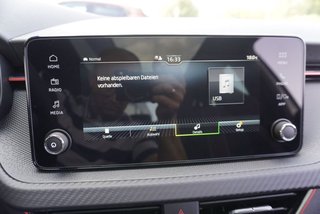 Skoda Kamiq Monte Carlo 1,5TSI DSG 4*J.Gar/18*Alu/el.Klappe  ** - bilder 28