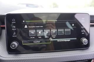 Skoda Kamiq Monte Carlo 1,5TSI DSG 4*J.Gar/18*Alu/el.Klappe  ** - bilder 33
